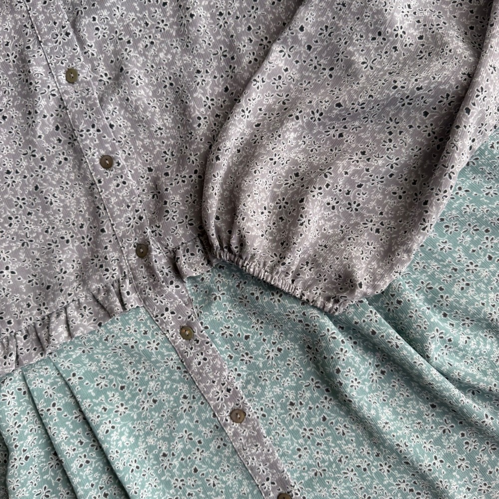 LOGO Lori Goldstein Top Women XL Gray Floral Peplum Button Up Long Sleeve Blouse - Picture 3 of 7